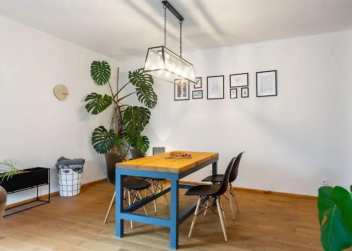 By Interhome